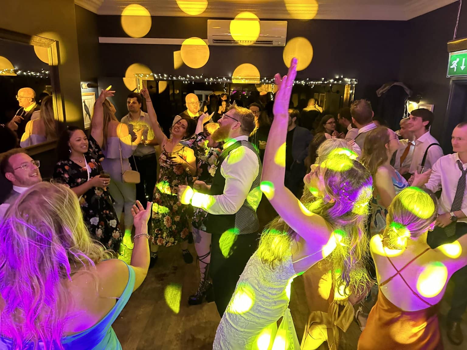 3 Great reasons to book me? Wedding Guests Dancing at Stower Grange Norwich