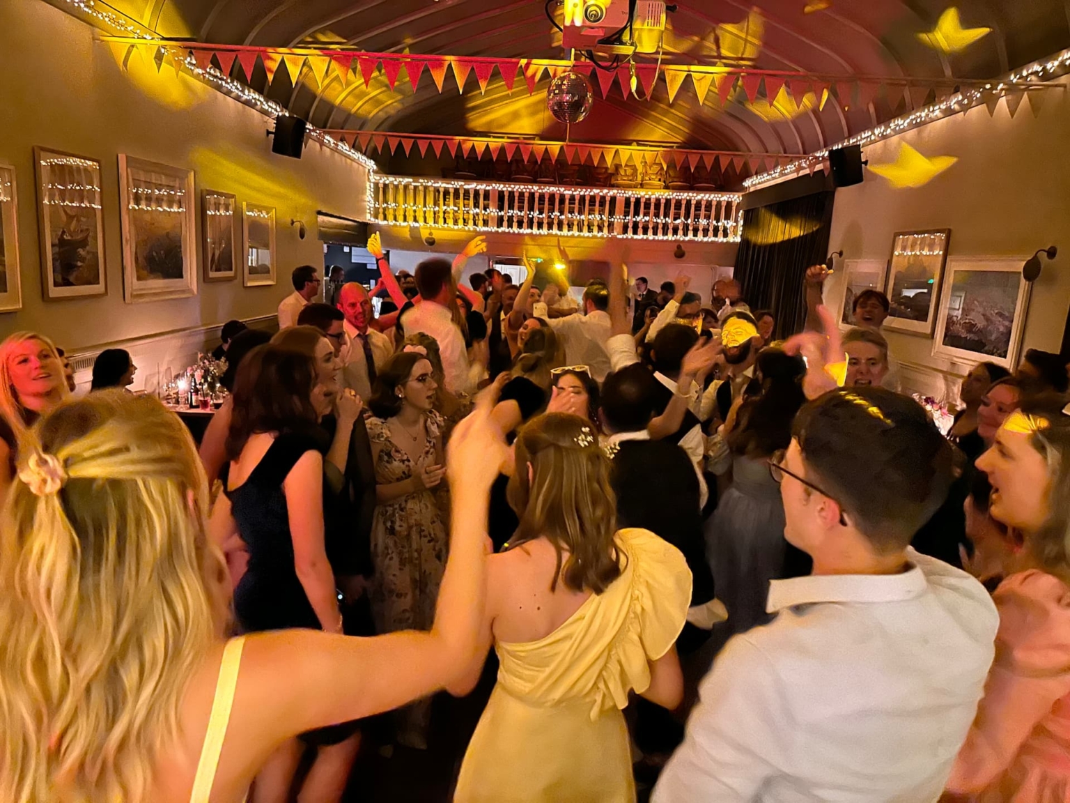 Mobile DJ- What the best DJs do